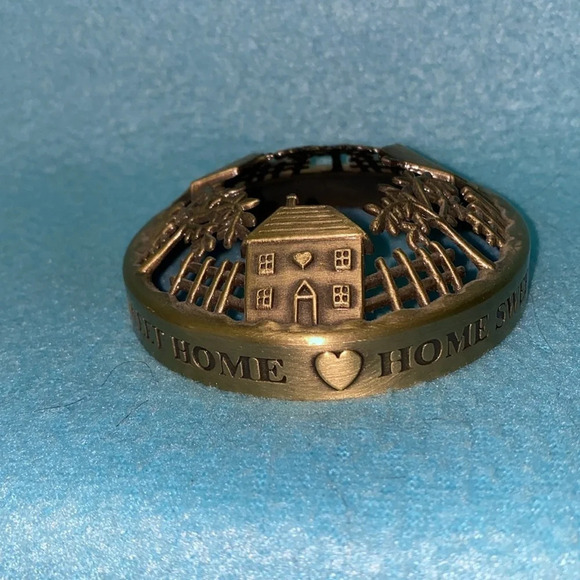 YANKEE home sweet home luminary candle topper - Picture 3 of 5